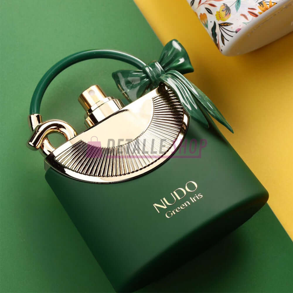 Perfume de lujo accesible con aroma a iris bolso verde opiniones reseñas comprar fragrance world