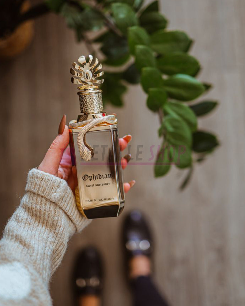 Perfume oriental unisex Ophidian Sweet Surrender de Paris Corner, aroma elegante y sofisticado.