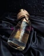 Imagen de producto del perfume Lattafa Musamam White Intense, aroma unisex duradero