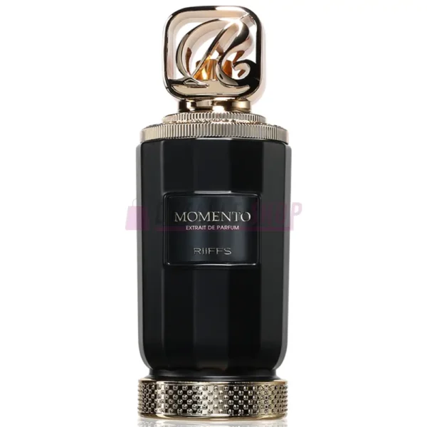 Frasco de eau de parfum para hombre Momento de Riffs sobre fondo blanco